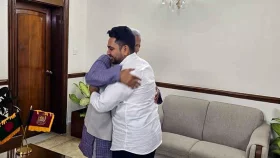 নাহিদ ইসলামকে প্রধান উপদেষ্টার অভিনন্দন