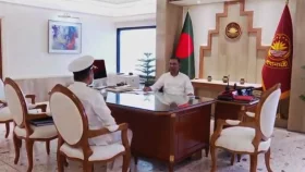 প্রধানমন্ত্রীর সঙ্গে নৌ ও বিমান বাহিনী প্রধানের সাক্ষাৎ