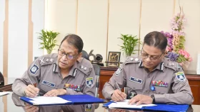 নতুন আইজিপি হিসেবে দায়িত্ব নিলেন আলী হোসেন ফকির