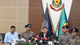 চাঁদাবাজ-সন্ত্রাসীদের বিরুদ্ধে শিগগিরই দেশব্যাপী অভিযান: স্বরাষ্ট্রমন্ত্রী