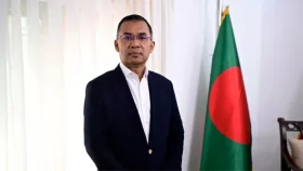বাড়ির দরজা খুলেই প্রধানমন্ত্রী বললেন &lsquo;চলেন যুদ্ধে যাই&rsquo;