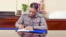 চাঁদাবাজিতে কোনো দলমত দেখা হবে না, জিরো টলারেন্স ঘোষণা নতুন আইজিপির