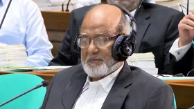 সংসদের প্রথম অধিবেশনের সভাপতি খন্দকার মোশাররফ