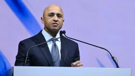 ইরানকে পুরোপুরি দমনের ডাক দিলেন আমিরাতি দূত