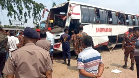 দৌলতদিয়ায় বাসডুবির কারণ অনুসন্ধানে নৌ-মন্ত্রণালয়ের তদন্ত দল