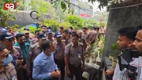 ঢাকার সড়ক-ফুটপাত দখলমুক্ত করতে তৃতীয় দিনের মতো চলছে অভিযান