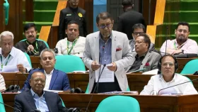 এক লাখ স্বাস্থ্যকর্মী নিয়োগের উদ্যোগ নেয়া হচ্ছে: স্বাস্থ্যমন্ত্রী