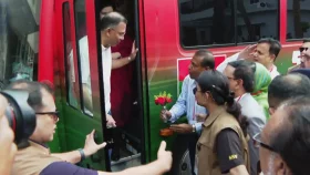 ঘরের ছেলে ফিরলেন প্রধানমন্ত্রী হয়ে, আনন্দে মাতোয়ারা বগুড়া