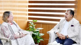 অপতথ্য মোকাবিলায় ইউনেস্কোর সহযোগিতা চাইলেন তথ্যমন্ত্রী