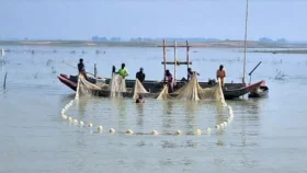 কাপ্তাই হ্রদে মাছ শিকারে নিষেধাজ্ঞা জারি