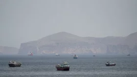 হরমুজ প্রণালী থেকে প্রথম রাজস্ব আয় করলো ইরান