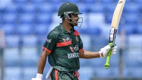 শান্তর সেঞ্চুরিতে বিপর্যয় সামালে শেষটা হলো না মনের মতো