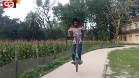 সাইকেল ম্যাজিকে সাদুল্লাপুর মাতাচ্ছেন রিশাদ