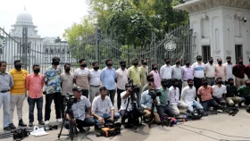 এজলাসে সংবাদকর্মীদের প্রবেশে বাধা, আদালতের সংবাদ বর্জনের হুঁশিয়ারি
