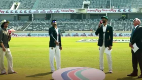 পাকিস্তানের বিপক্ষে টস হেরে ব্যাটিংয়ে বাংলাদেশ