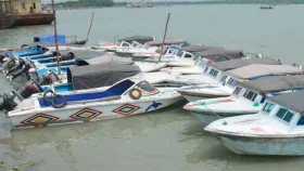 সারাদেশে স্পিডবোটের যাত্রীভাড়া পুনর্নির্ধারণ করে প্রজ্ঞাপন জারি