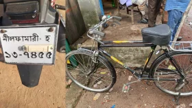 ইমামের মোটরসাইকেল নিয়ে বাইসাইকেল রেখে গেল চোর!