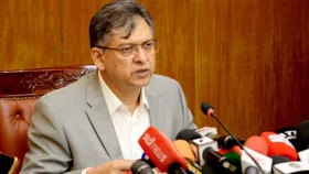 আইনি প্রক্রিয়ার মাধ্যমে শেখ হাসিনাকে ফেরাতে চায় সরকার: স্বরাষ্ট্রমন্ত্রী