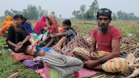 ঠাকুরগাঁও সীমান্তের শূন্যরেখায় ১১ জন, কাটেনি ৩৬ ঘণ্টার জট