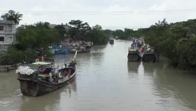 অপেক্ষার প্রহর শেষ, মধ্যরাতে সাগরে ফিরছেন জেলেরা