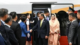 প্রধানমন্ত্রী তারেক রহমান বেইজিং পৌঁছেছেন