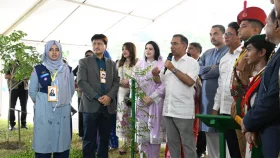 বছরে অন্তত একটি করে গাছ লাগানোর অভ্যাস গড়তে হবে: প্রধানমন্ত্রী