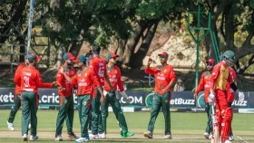 নাহিদের আগুনে স্পেল, তবু চ্যালেঞ্জিং লক্ষ্য দিলো জিম্বাবুয়ে