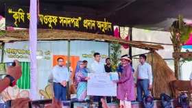পঞ্চগড়ে ৫,৮৯২ কৃষকের ঋণ মওকুফ, ফেরত দেয়া হলো দলিল