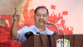 জুলাইয়ের আত্মত্যাগের চেতনাকে লাভজনক চেতনা বানাবেন না: তথ্যমন্ত্রী