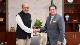 পররাষ্ট্রমন্ত্রীর সঙ্গে ভারতীয় হাইকমিশনারের সাক্ষাৎ