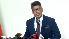 প্রধানমন্ত্রীর ভারত সফরের অনুকূল পরিবেশ চায় ঢাকা