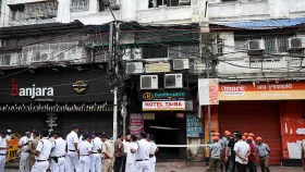 কলকাতায় নিহত বাংলাদেশিদের মরদেহ দেশে আনার প্রক্রিয়া শুরু, অপেক্ষায় স্বজনরা