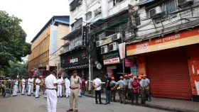 কলকাতায় হোটেলে আগুন লেগে বাংলাদেশিসহ ৯ জনের মৃত্যু