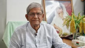 সুখী-সমৃদ্ধ নতুন বাংলাদেশের স্বপ্ন দেখেন মির্জা ফখরুল