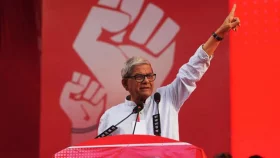 মির্জা ফখরুল ইসলাম আলমগীর: মঞ্চ থেকে পৌর মেয়র, রাজপথ থেকে রাষ্ট্রপতি