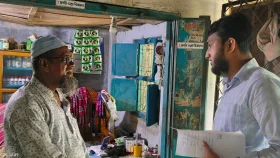 চাঁপাইনবাবগঞ্জে সার মজুত ও বেশি দামে বিক্রিতে লাখ টাকা জরিমানা
