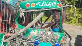 লক্ষ্মীপুরে প্রাইভেটকার-অটো সংঘর্ষ, স্কুলছাত্রসহ আহত পাঁচ