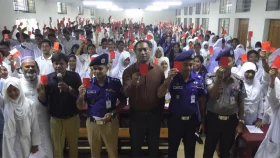 মাদক ও কিশোর অপরাধকে &lsquo;লাল কার্ড&rsquo; দেখিয়ে শিক্ষার্থীদের শপথ