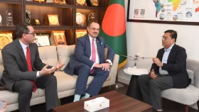 ঢাকা-নিউইয়র্ক সরাসরি ফ্লাইট চালুর উদ্যোগ, আশাবাদী পর্যটনমন্ত্রী