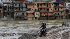 হিমবাহ ধস ও নেপালের বন্যার পেছনে জলবায়ু পরিবর্তন!