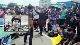 অপ্রতিম হত্যার বিচারে উত্তাল কুমিল্লা, মহাসড়ক অবরোধ