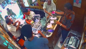 ২২ ভরি স্বর্ণ নিয়ে চম্পট, ঢাকায় ধরা জুয়েলার্স ব্যবসায়ী