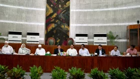 জ্বালানির দাম সহনীয় রাখতে বাস্তবসম্মত পরিকল্পনা প্রণয়নের সুপারিশ স্থায়ী কমিটির