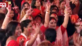 সিঁদুর খেলা আর অশ্রুসজলে দেবী দুর্গাকে বিদায়