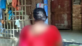 ঝিনাইদহে নারীর চুল কেটে মরিচের গুঁড়া ছিটিয়ে নির্যাতন, পলাতক পাঁচ