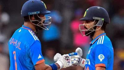 পাকিস্তানের বিপক্ষে দুর্দান্ত এক ইনিংস খেলেন লোকেশ রাহুল ও বিরাট কোহলি। ইমেজ: ক্রিকইনফো