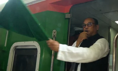 আন্তঃনগর ট্রেনে যুক্ত হলো পণ্যবাহী কোচ
