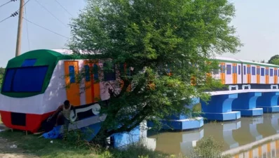 পূজা দেখতে পদ্মাসেতু আর মেট্রোরেল, ছবি: একাত্তর
