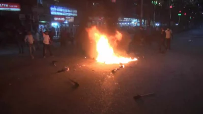 ইমেজ: একাত্তর। 