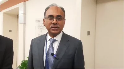 বাংলাদেশ ব্যাংকের গভর্নর আব্দুর রউফ তালুকদার।